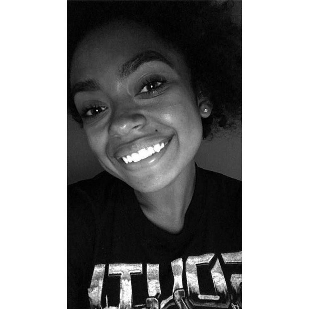 Meet your Posher, Cameo